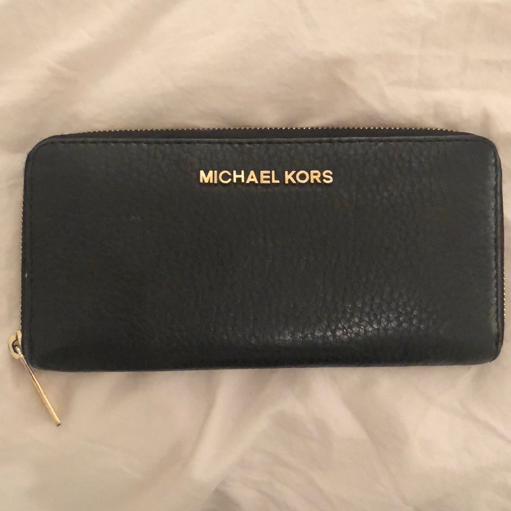 Black Michael Kors wallet